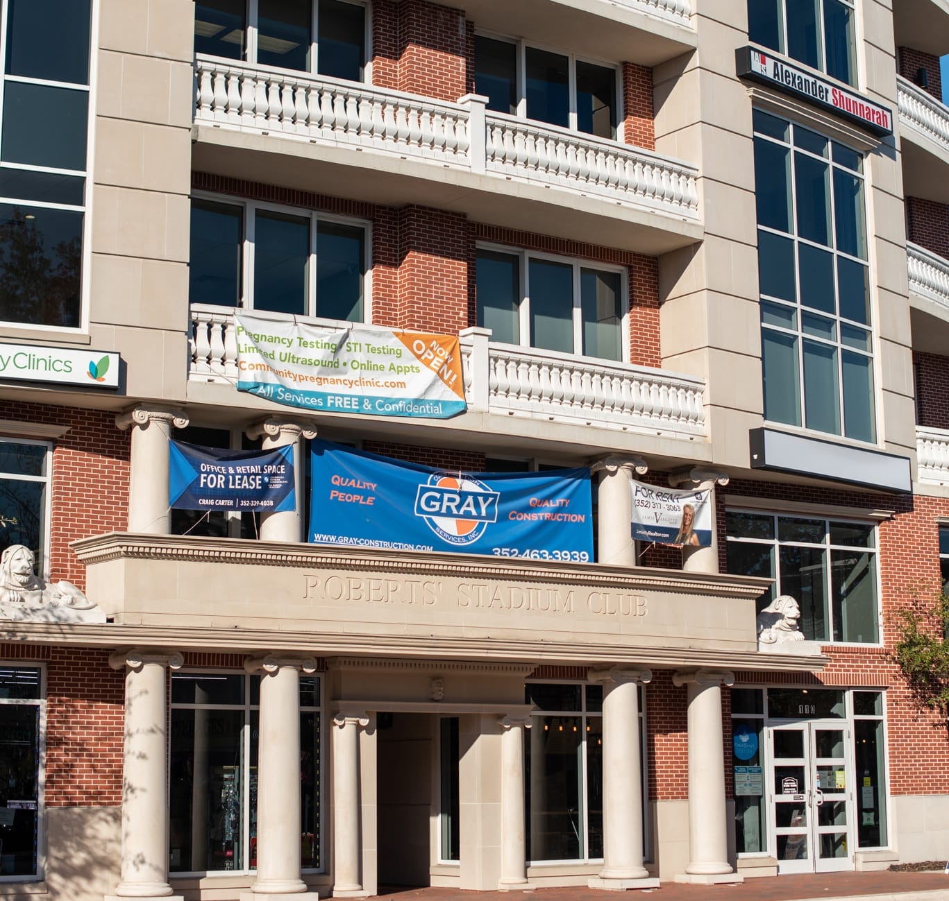 Roberts Stadium Club Apartments, Gainesville, FL, photo 2 of 3
