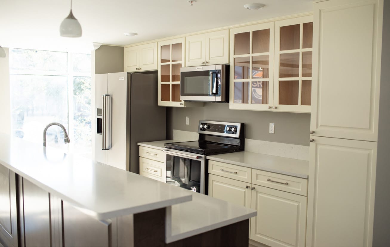 Roberts Stadium Club Apartments, Gainesville, FL, photo 3 of 3