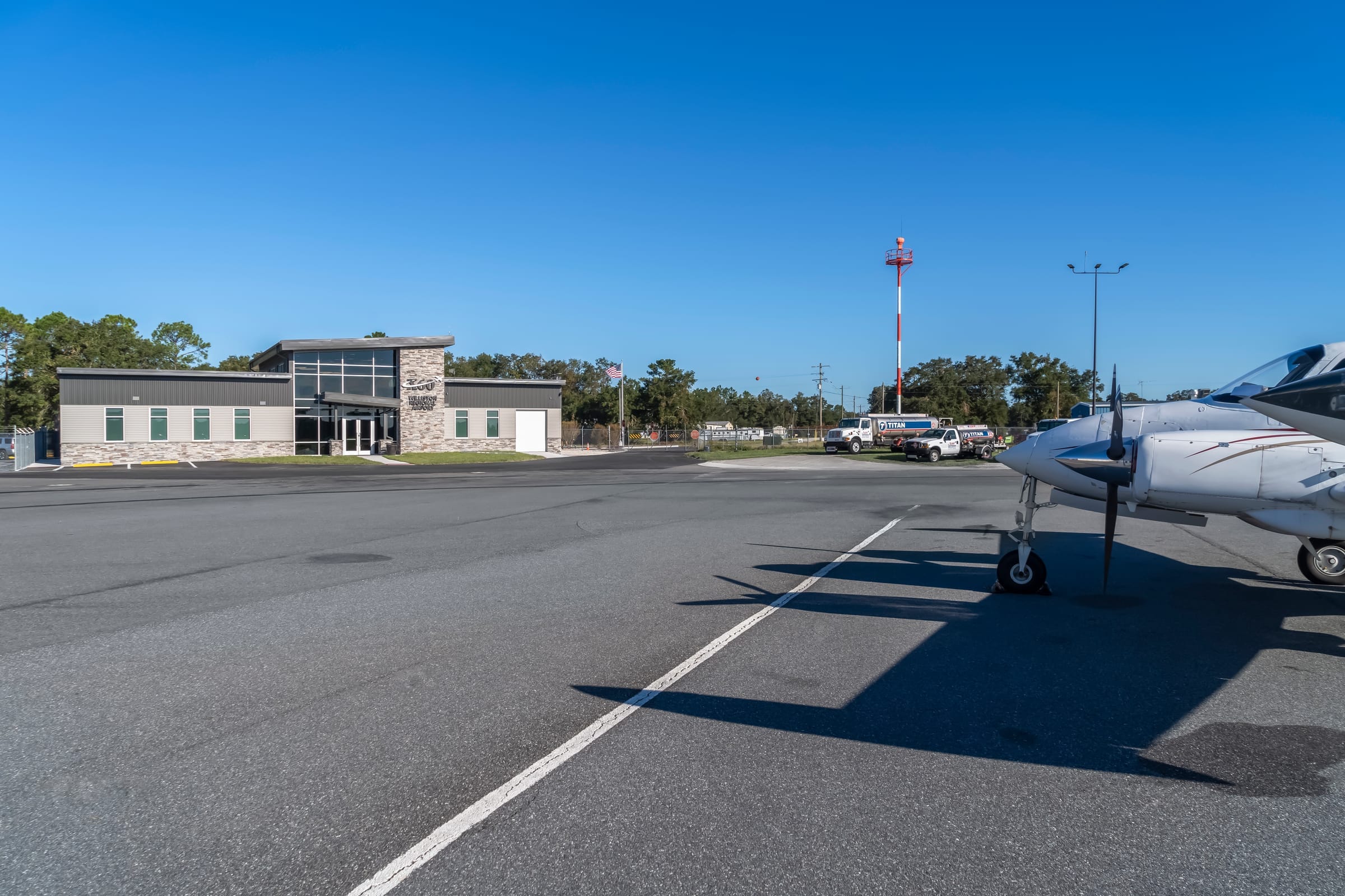 Williston Airport Terminal Building, Williston, FL, photo 4 of 6